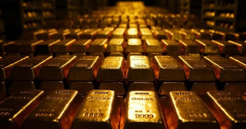 Gold climbs past $4,500 as Middle East ceasefire weakens dollar and drags oil lower